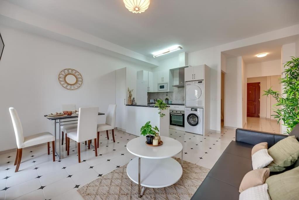 Lxr La Perla Renovated 2Hab. Apt ベナルマデナ エクステリア 写真